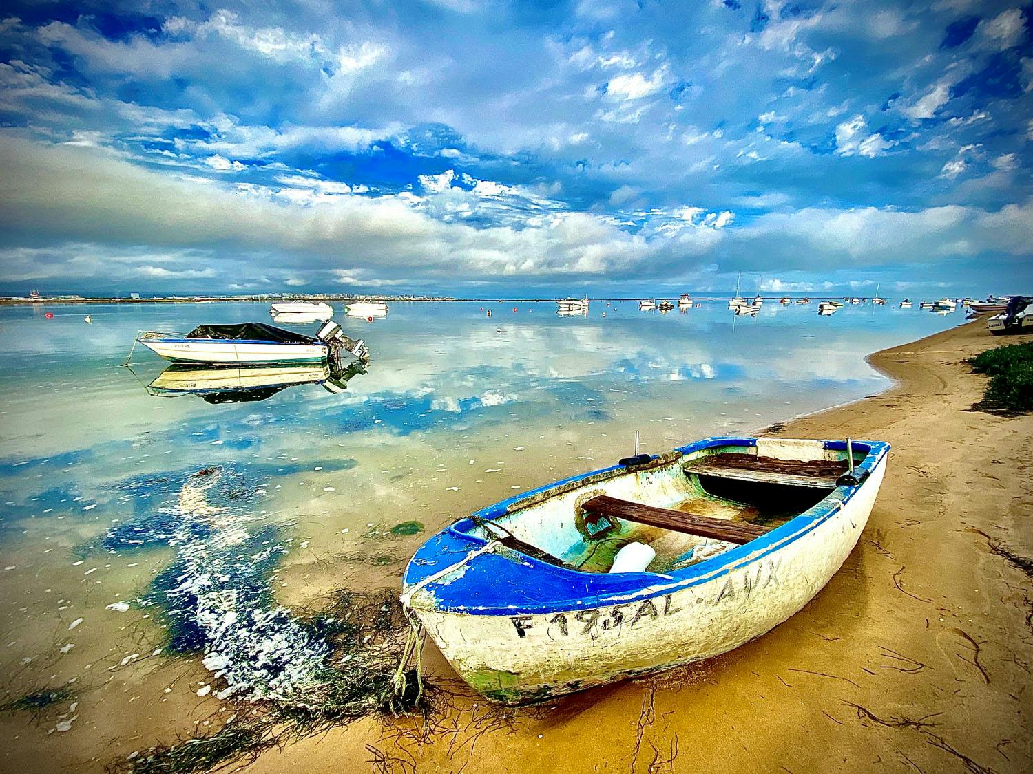 Algarve - Atlantic ocean and boats
